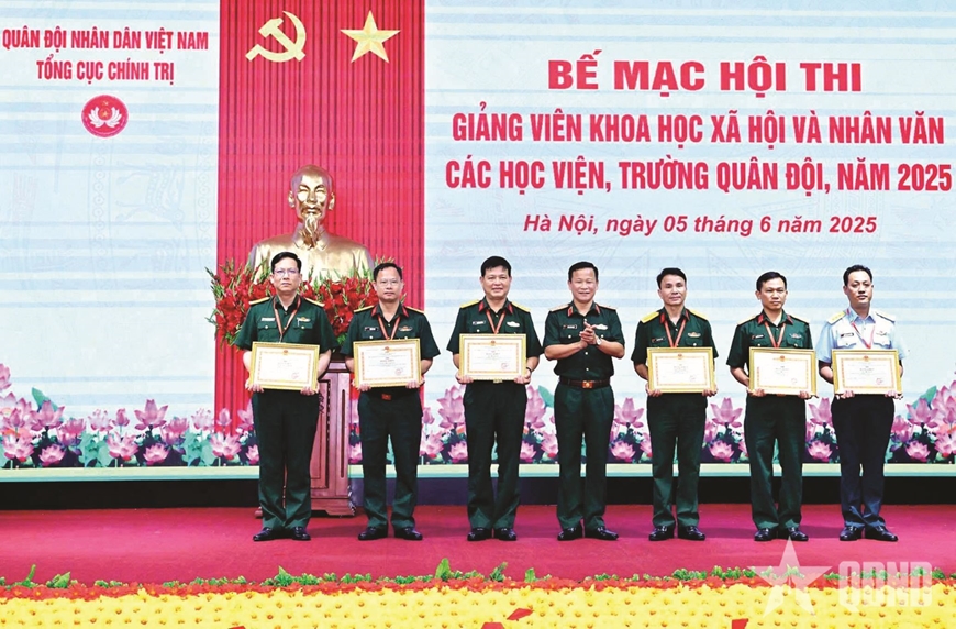 Phát huy truyền thống 80 năm ngành tuyên huấn Quân đội, giữ vững trận địa tư tưởng của Đảng trong QĐND Việt Nam