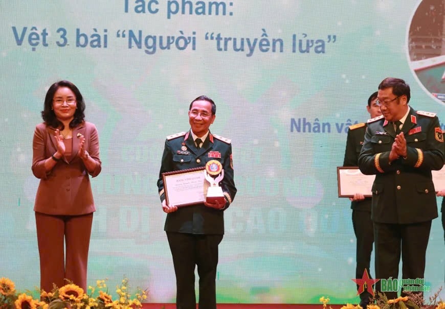 Trung tướng Nguyễn Thanh Tuấn: Người làm tuyên huấn bằng