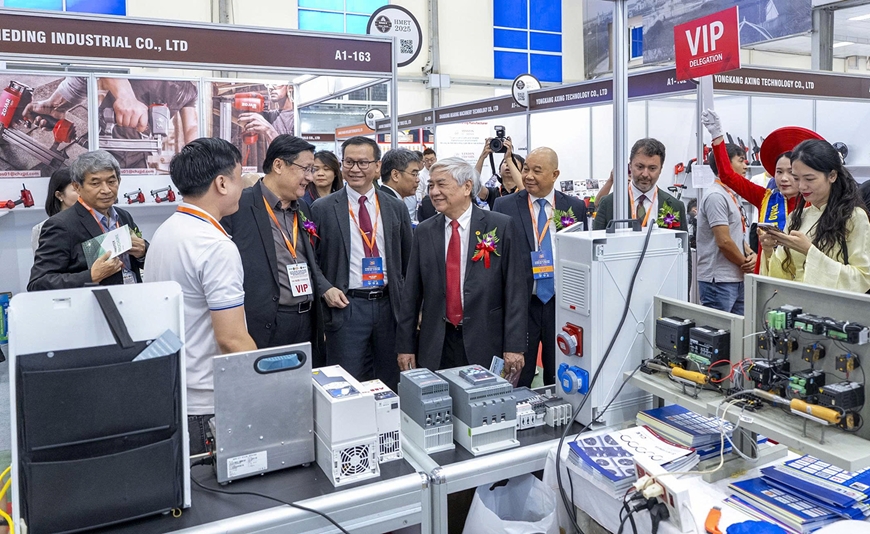 Gần 300 doanh nghiệp tham gia Triển lãm quốc tế về máy móc, thiết bị, công nghệ và sản phẩm công nghiệp lần thứ 23