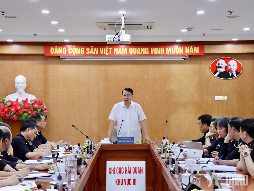 Th&iacute; điểm thủ tục hải quan theo m&ocirc; h&igrave;nh th&ocirc;ng quan tập trung từ ng&agrave;y 1-6