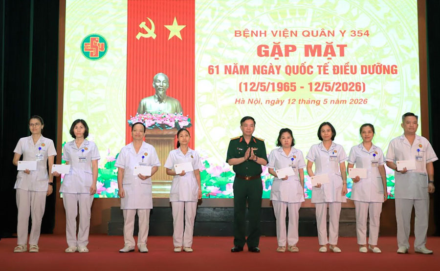 Bệnh viện Quân y 354 gặp mặt kỷ niệm Ngày Quốc tế Điều dưỡng