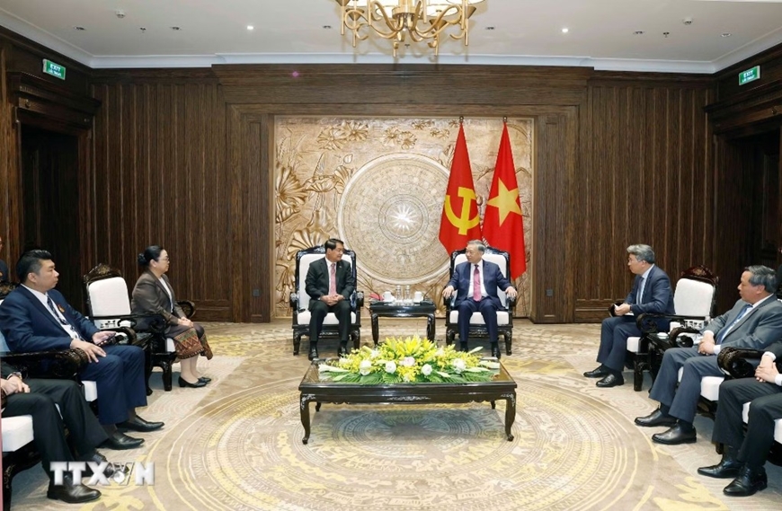 Tổng B&iacute; thư, Chủ tịch nước T&ocirc; L&acirc;m tiếp B&iacute; thư Th&agrave;nh ủy, Chủ tịch Hội đồng nh&acirc;n d&acirc;n Thủ đ&ocirc; Vi&ecirc;ng Chăn (L&agrave;o)