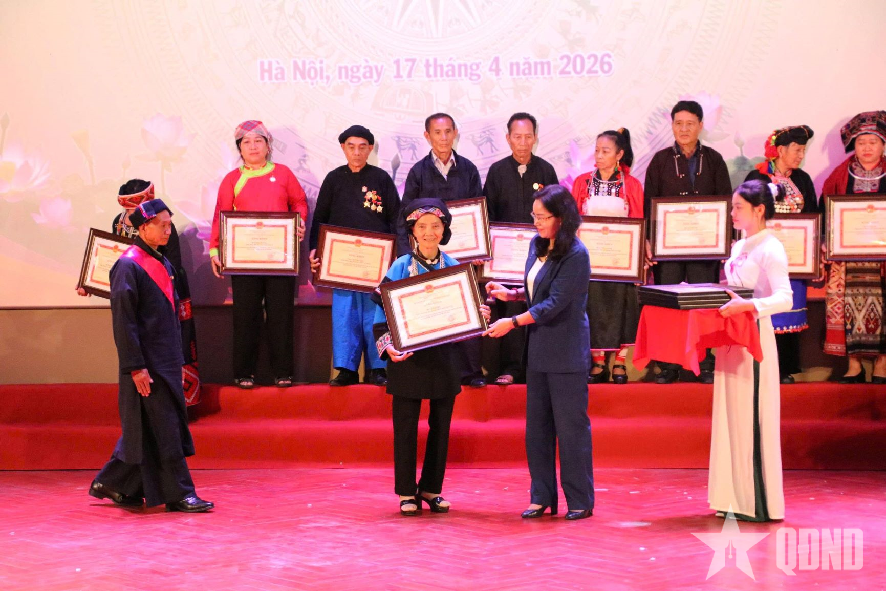 Hết lòng vì tình yêu văn hóa dân tộc
