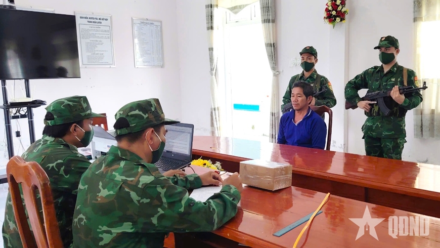 C&agrave; Mau: Ph&aacute;t hiện nhiều đối tượng t&agrave;ng trữ, sử dụng ma t&uacute;y tr&ecirc;n t&agrave;u c&aacute;