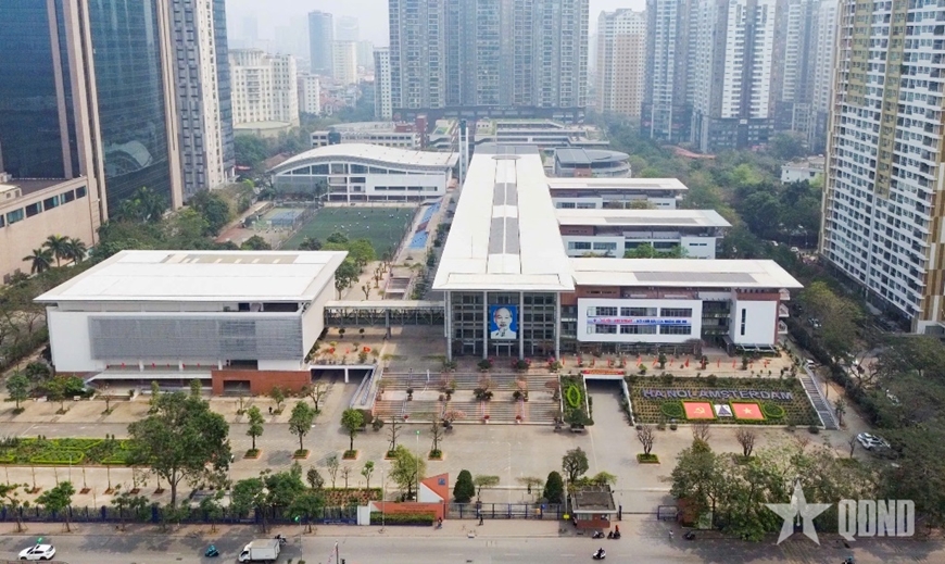 Trường chuy&ecirc;n H&agrave; Nội bước v&agrave;o giai đoạn chuyển m&igrave;nh mới