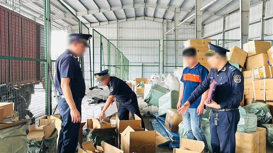 Hải quan n&acirc;ng cao năng lực bảo vệ quyền sở hữu tr&iacute; tuệ