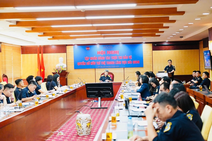 Hải quan n&acirc;ng cao năng lực bảo vệ quyền sở hữu tr&iacute; tuệ