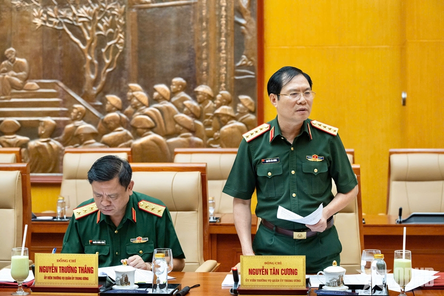 Đại tướng Phan Văn Giang chủ trì Hội nghị Thường vụ Quân ủy Trung ương