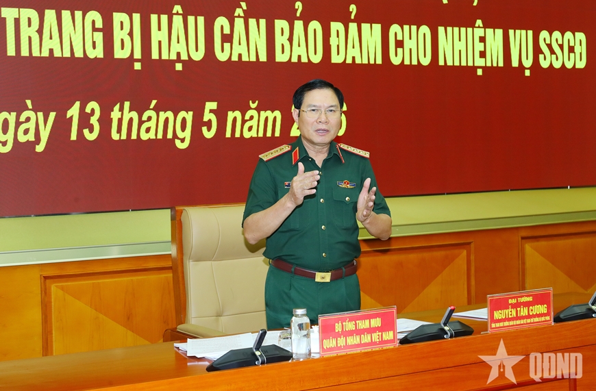 Đại tướng Nguyễn Tân Cương chủ trì thông qua dự thảo chỉ lệnh sẵn sàng chiến đấu