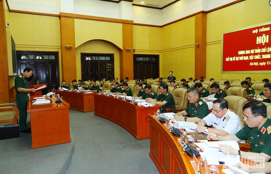 Đại tướng Nguyễn Tân Cương chủ trì thông qua dự thảo chỉ lệnh sẵn sàng chiến đấu
