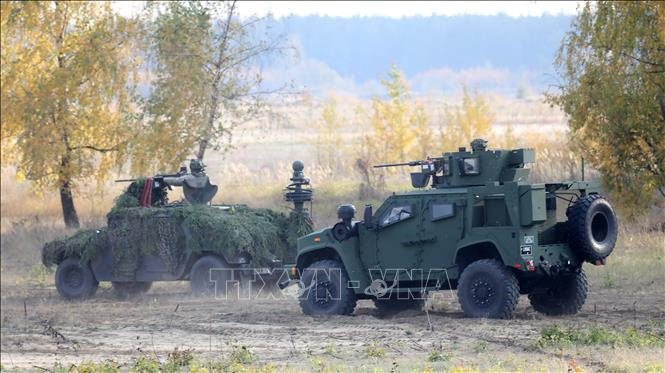 NATO, Serbia lần đầu tiên tiến hành tập trận chung


