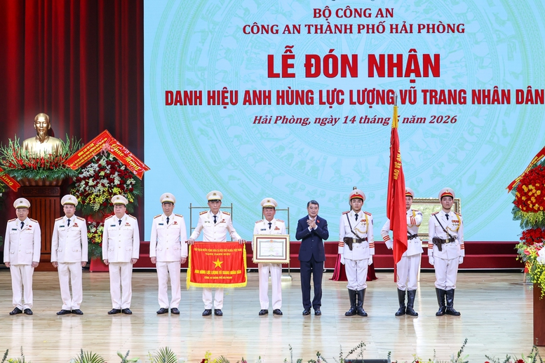 Thủ tướng Lê Minh Hưng dự lễ trao tặng danh hiệu Anh hùng LLVT nhân dân cho Công an TP Hải Phòng