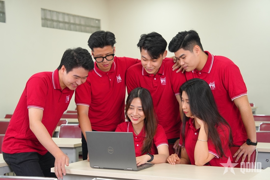 Đại học c&ocirc;ng lập đầu ti&ecirc;n đạt 5 sao QS