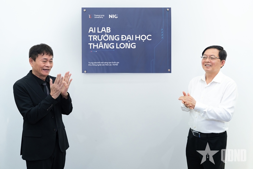 Ph&oacute; thủ tướng Hồ Quốc Dũng dự lễ khai trương ph&ograve;ng th&iacute; nghiệm tr&iacute; tuệ nh&acirc;n tạo