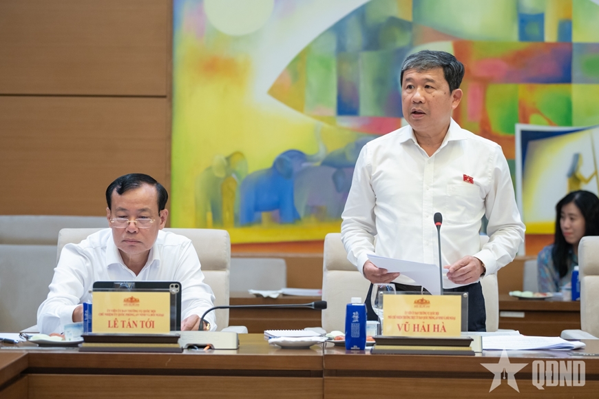 Chủ tịch Quốc hội Trần Thanh Mẫn làm việc với Thường trực Ủy ban Quốc phòng, An ninh và Đối ngoại
