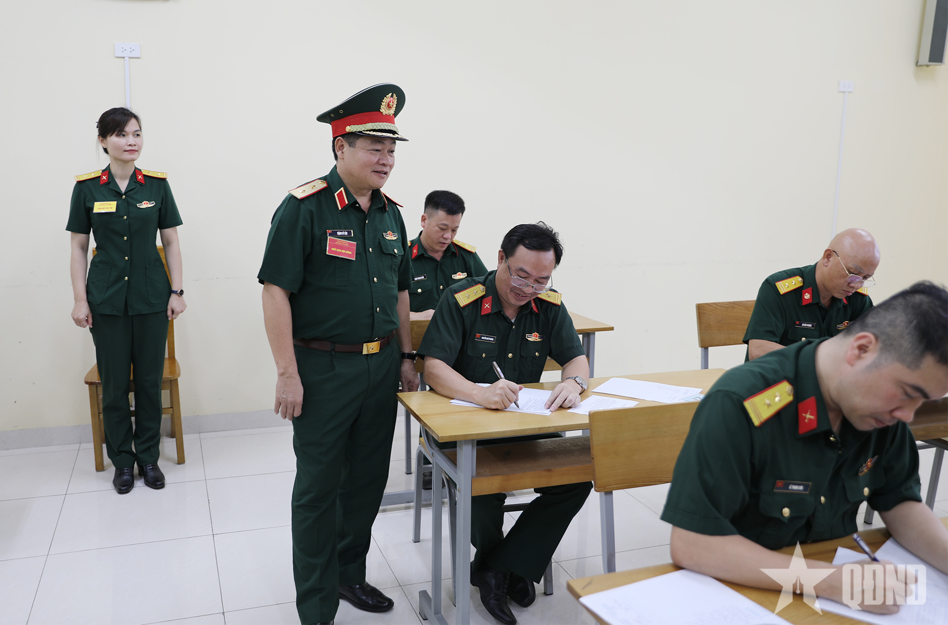 Học viện Chính trị tổ chức thi tốt nghiệp cho đối tượng cấp trung, sư đoàn