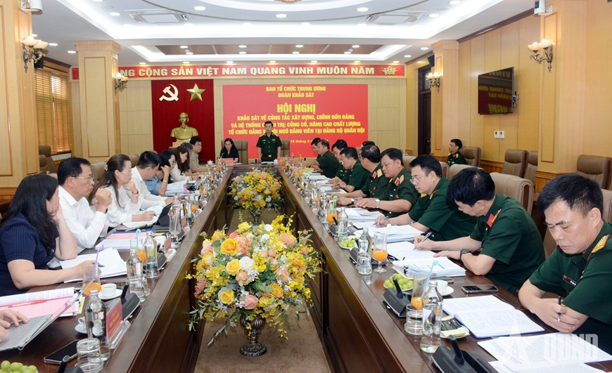 Đoàn công tác Ban Tổ chức Trung ương khảo sát tại Đảng bộ Quân đội