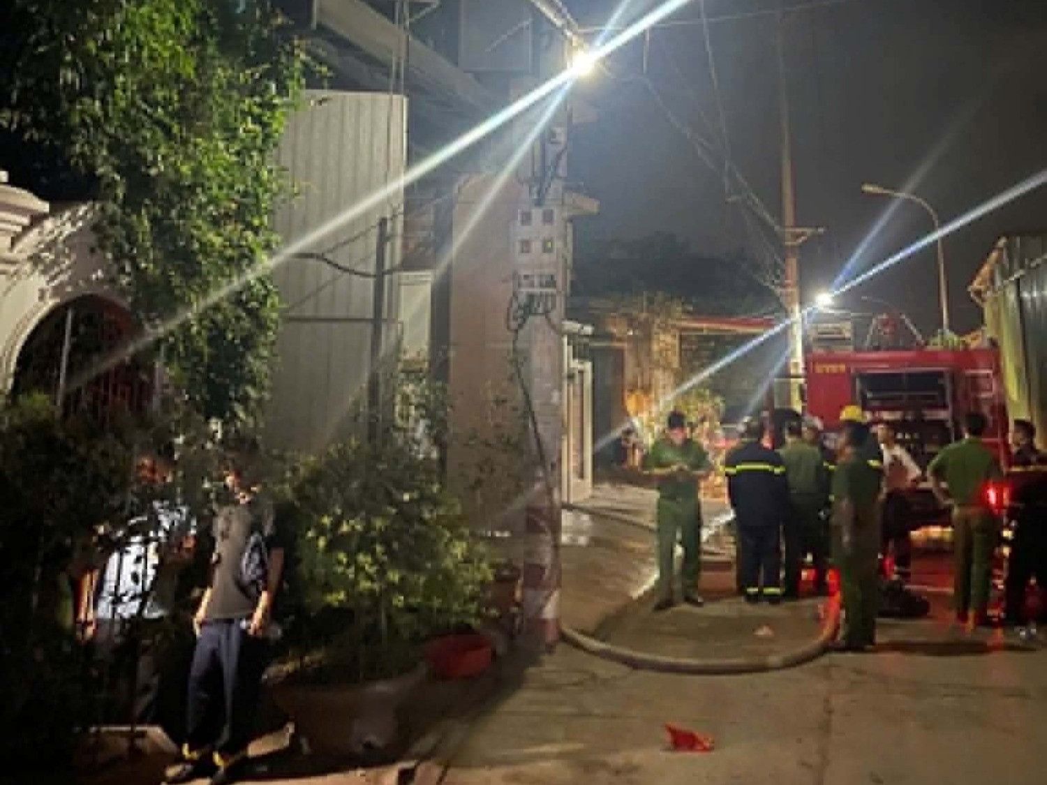 Hà Nội: Cháy nhà dân, một người tử vong