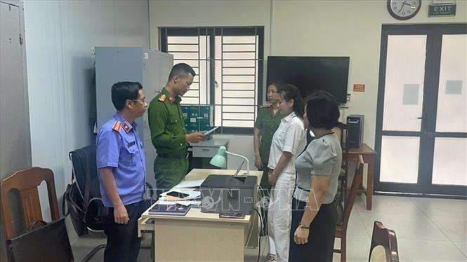 Khởi tố giám đốc và kế toán nhà xe Vân Anh về hành vi trốn thuế