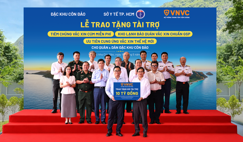 Trao tặng đặc khu Côn Đảo gói tài trợ đặc biệt về tiêm chủng vắc xin hơn 10 tỷ đồng