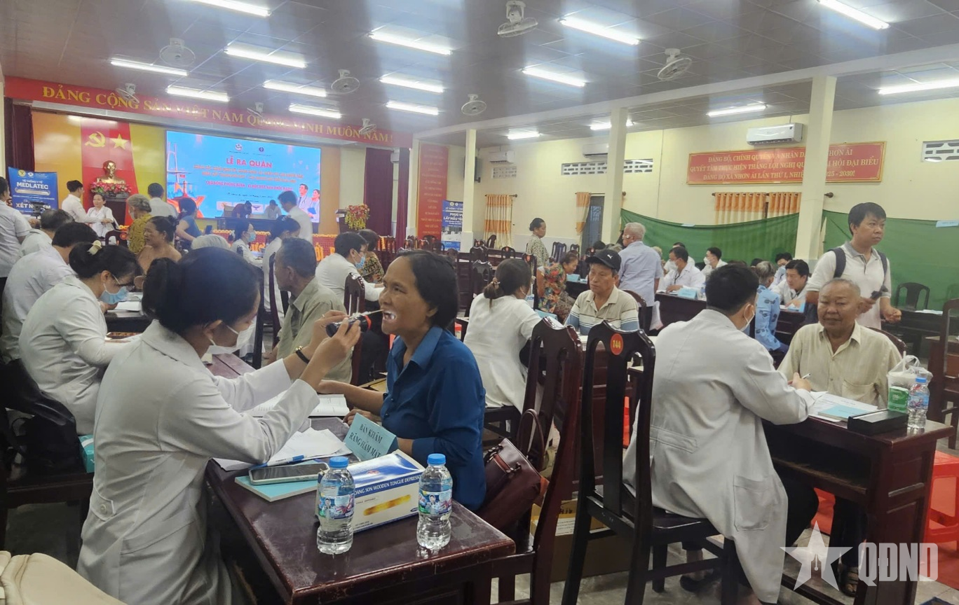 Hơn 1.000 người dân vùng ven Cần Thơ được khám sức khỏe tổng quát miễn phí