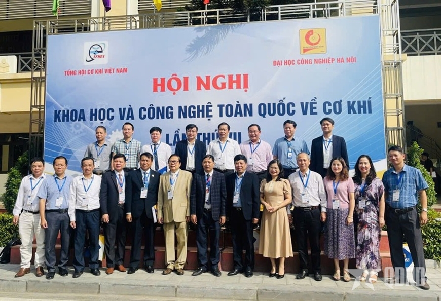 Gi&aacute;o sư, Tiến sĩ Chu Văn Đạt - Người thầy với ngọn lửa đam m&ecirc; khoa học