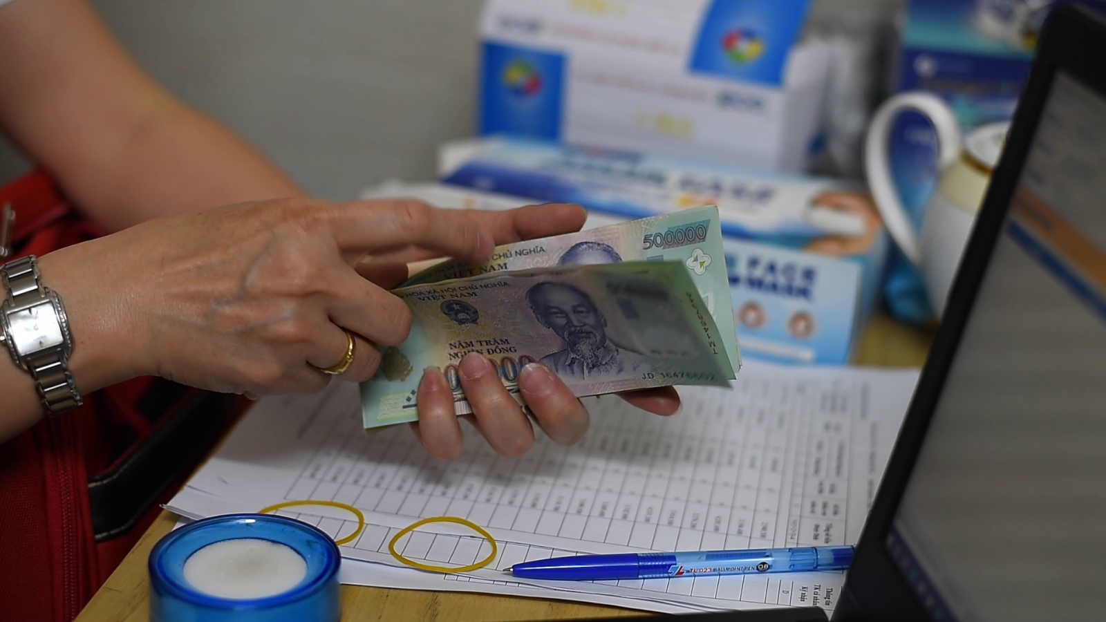 Tăng lương cơ sở lên 2.530.000 đồng/tháng từ ngày 1-7-2026
