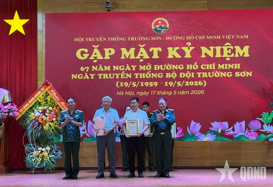 Hơn 200 đại biểu dự gặp mặt truyền thống Bộ đội Trường Sơn