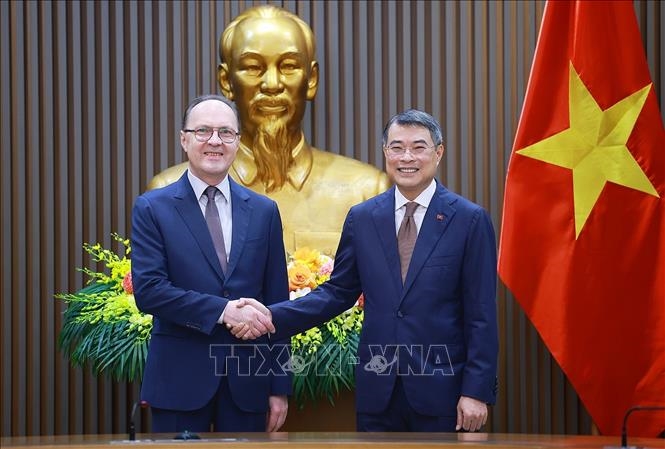 Thủ tướng L&ecirc; Minh Hưng tiếp Đại sứ Li&ecirc;n bang Nga tại Việt Nam