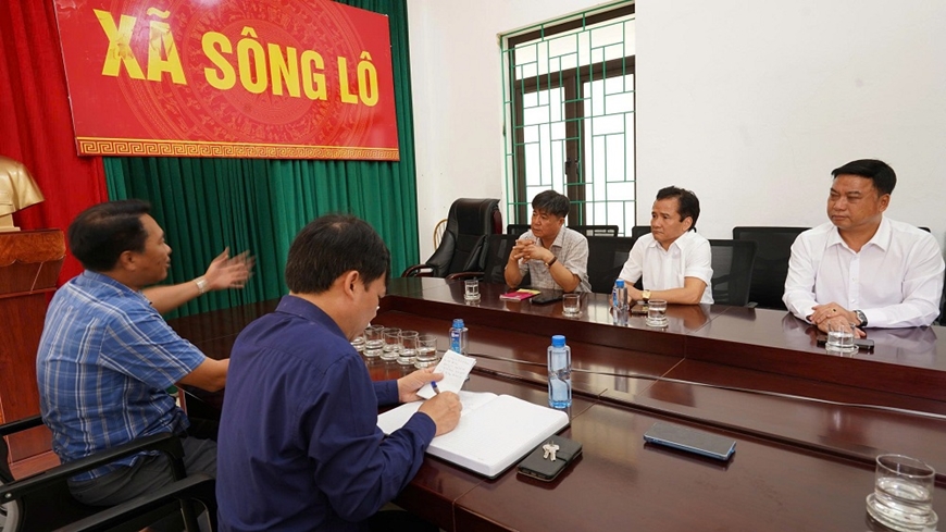 Bộ Y tế thăm hỏi, động vi&ecirc;n gia đ&igrave;nh c&aacute;c nạn nh&acirc;n trong vụ đuối nước tại Ph&uacute; Thọ