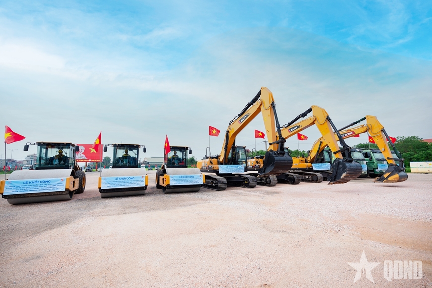 Chủ tịch Quốc hội Trần Thanh Mẫn dự lễ khởi c&ocirc;ng Dự &aacute;n trục kh&ocirc;ng gian Quốc lộ 1A
