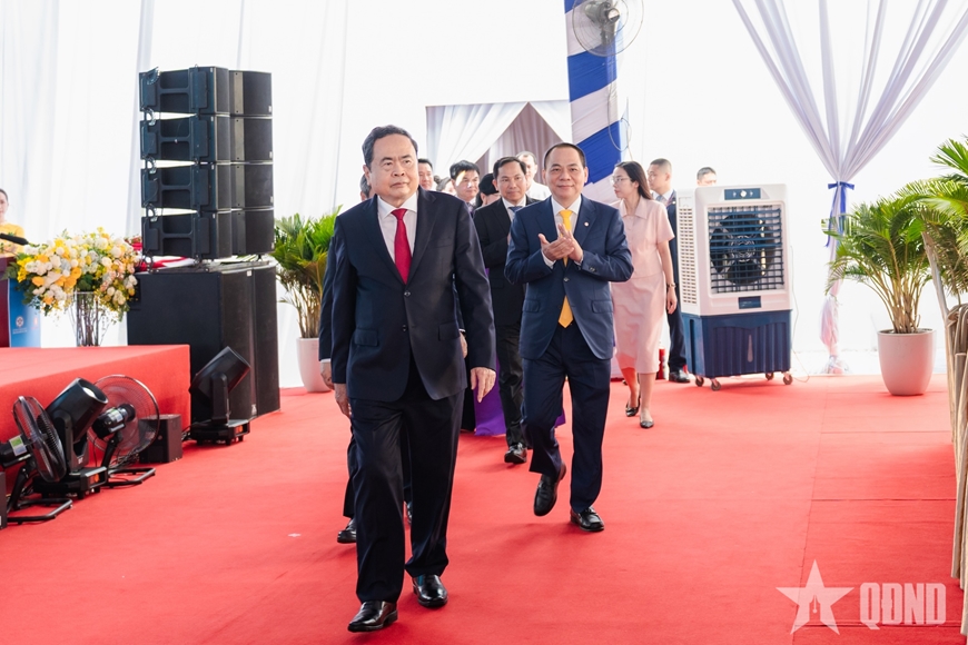 Chủ tịch Quốc hội Trần Thanh Mẫn dự lễ khởi c&ocirc;ng Dự &aacute;n trục kh&ocirc;ng gian Quốc lộ 1A