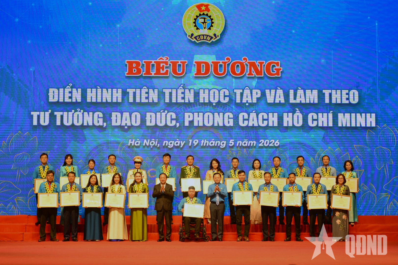 Tôn vinh 131 tập thể và cá nhân xuất sắc trong “Học tập và làm theo tư tưởng, đạo đức, phong cách Hồ Chí Minh”