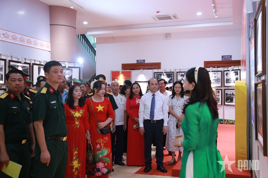 Triển l&atilde;m &ldquo;80 năm Ng&agrave;y B&aacute;c Hồ ra Lời k&ecirc;u gọi to&agrave;n quốc kh&aacute;ng chiến&rdquo;