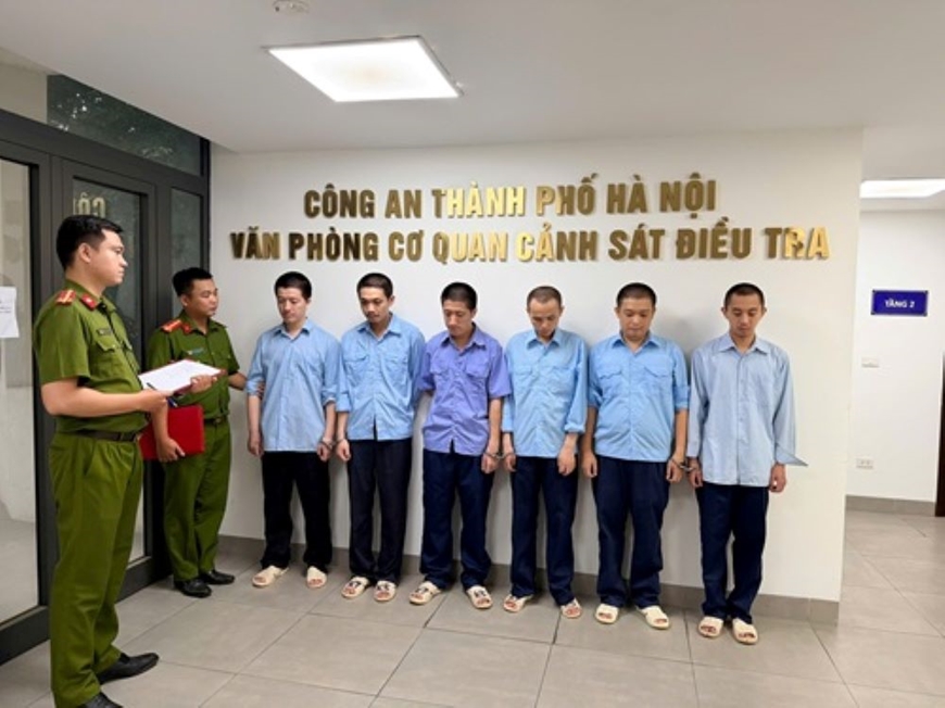 Triệt ph&aacute; đường d&acirc;y bu&ocirc;n lậu v&agrave;ng số lượng cực lớn