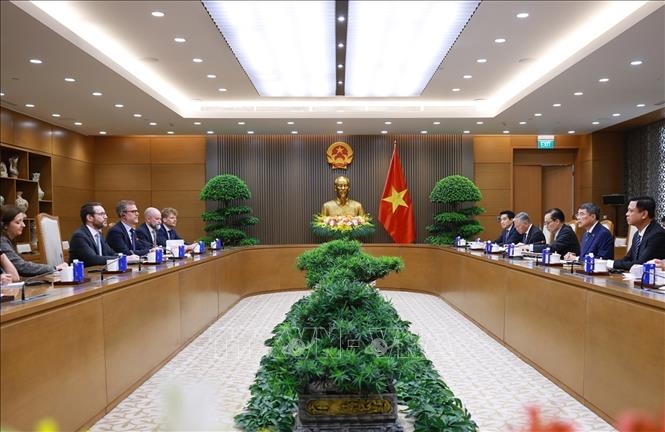 Thủ tướng L&ecirc; Minh Hưng tiếp Đại sứ Anh tại Việt Nam