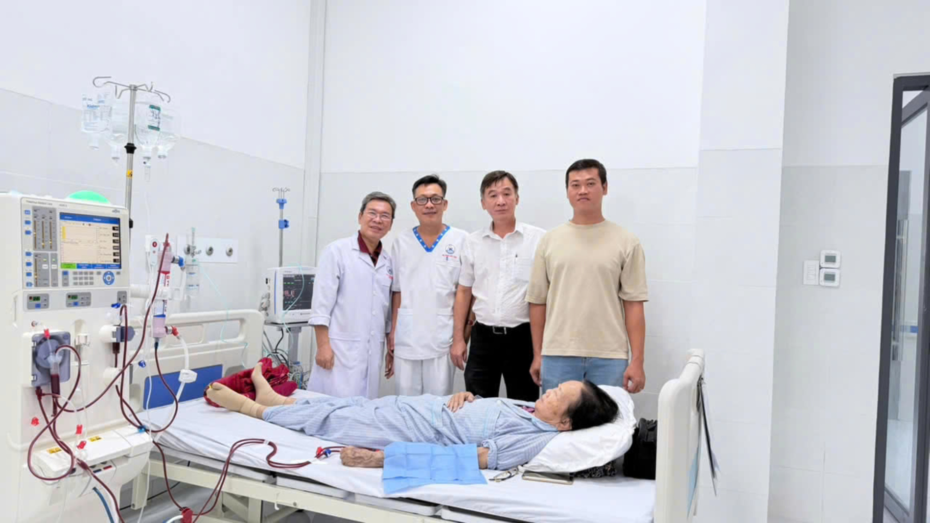 Đưa kỹ thuật lọc máu hiện đại đến với người dân Côn Đảo