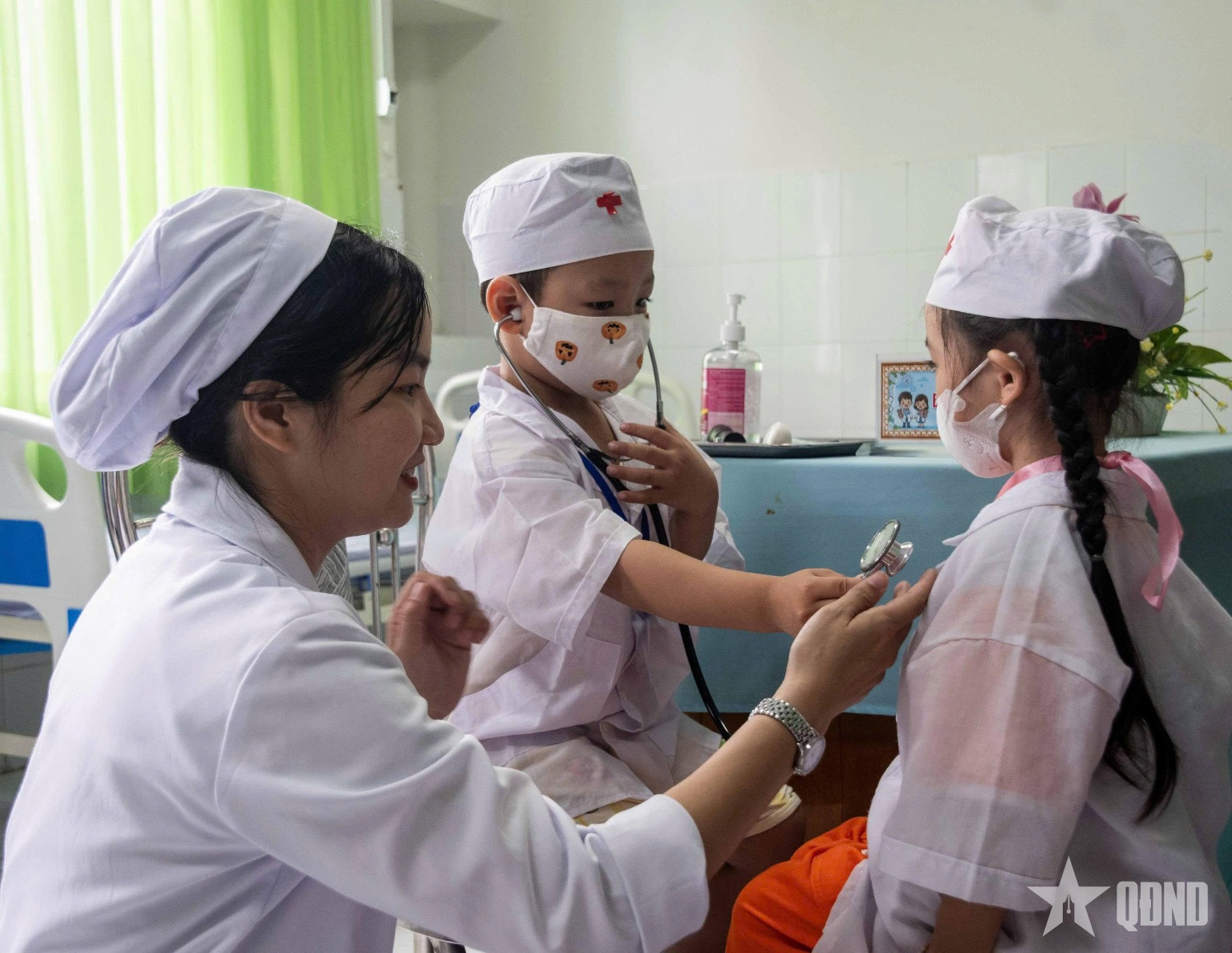 An Giang: Trải nghiệm “một ngày làm bác sĩ”