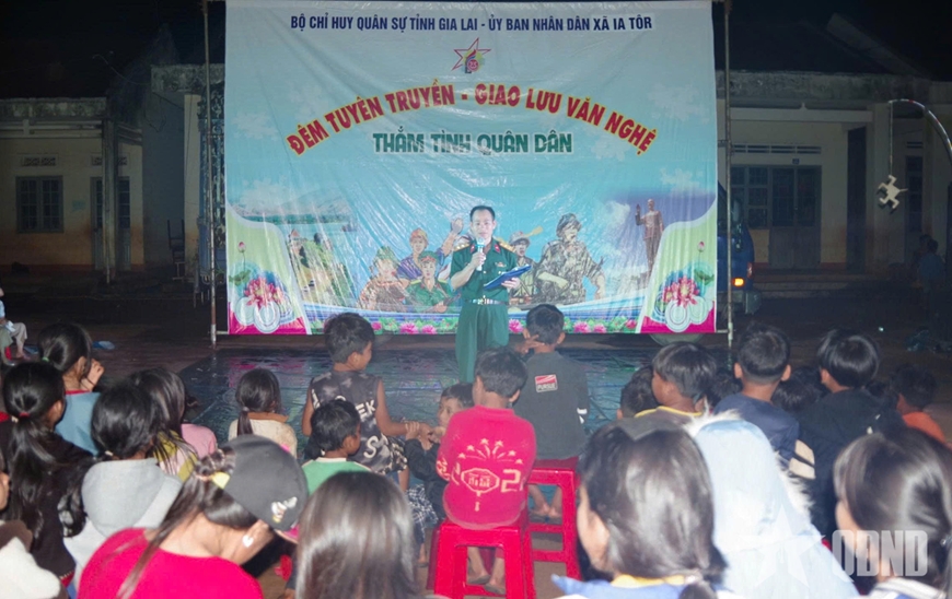 Giúp bà con vùng biên hiểu rõ “3 không” tránh bẫy lừa đảo công nghệ