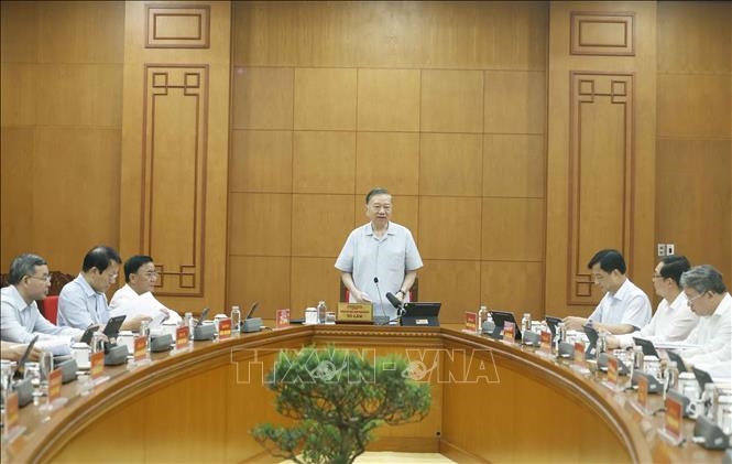 Tổng B&iacute; thư, Chủ tịch nước T&ocirc; L&acirc;m: Ho&agrave;n thiện đề &aacute;n về ph&aacute;t triển c&ocirc;ng nghệ lượng tử mang tầm chiến lược