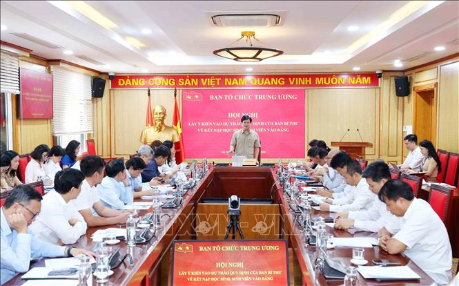 Lấy ý kiến từ nhà trường vào dự thảo Quy định của Ban Bí thư về kết nạp học sinh, sinh viên vào Đảng