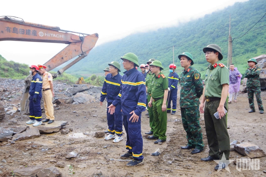 Thanh Hóa: Tìm thấy thi thể nạn nhân thứ hai trong vụ sạt lở tại mỏ đá, 1 người còn bị vùi lấp