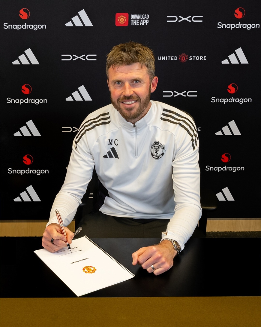 Michael Carrick dẫn dắt Man Utd đến năm 2028