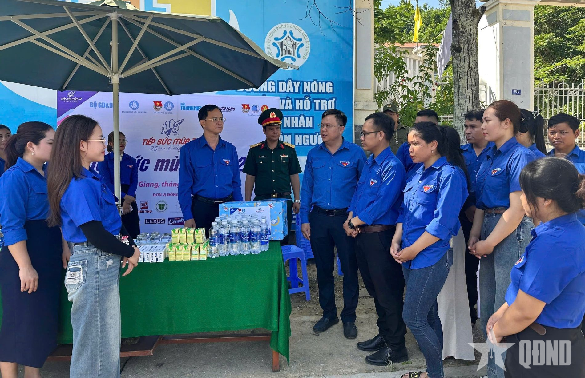 TP Đà Nẵng: Động viên, tặng quà 122 đội hình “Tiếp sức mùa thi” 