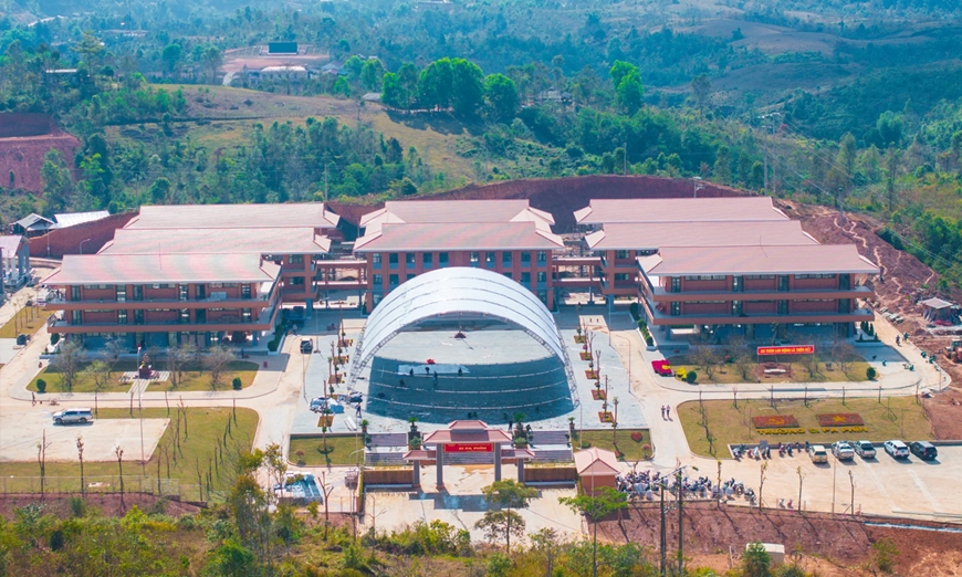 Thủ tướng chỉ đạo ho&agrave;n th&agrave;nh 100 trường nội tr&uacute; trước ng&agrave;y 30-8