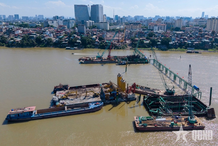 Tăng tốc thi công cầu Trần Hưng Đạo