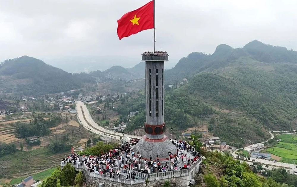 Thêm yêu đất nước từ những chuyến về nguồn