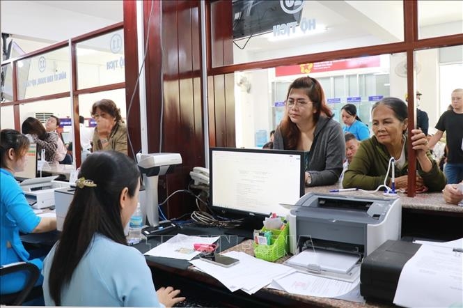 Hướng dẫn đ&aacute;nh gi&aacute; định kỳ hằng qu&yacute; đối với c&aacute;n bộ l&atilde;nh đạo, quản l&yacute; c&aacute;c cấp trong hệ thống ch&iacute;nh trị