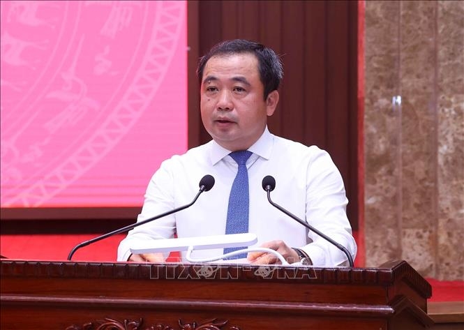 Th&agrave;nh ủy H&agrave; Nội c&ocirc;ng bố c&aacute;c quyết định về c&ocirc;ng t&aacute;c c&aacute;n bộ