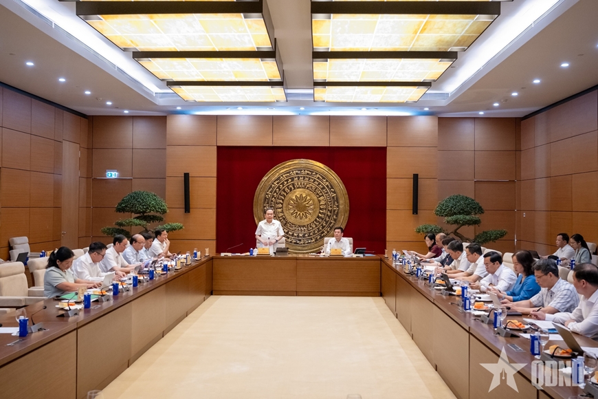 Đổi mới tư duy lập ph&aacute;p, kiến tạo ch&iacute;nh s&aacute;ch th&uacute;c đẩy khoa học, c&ocirc;ng nghệ v&agrave; m&ocirc;i trường